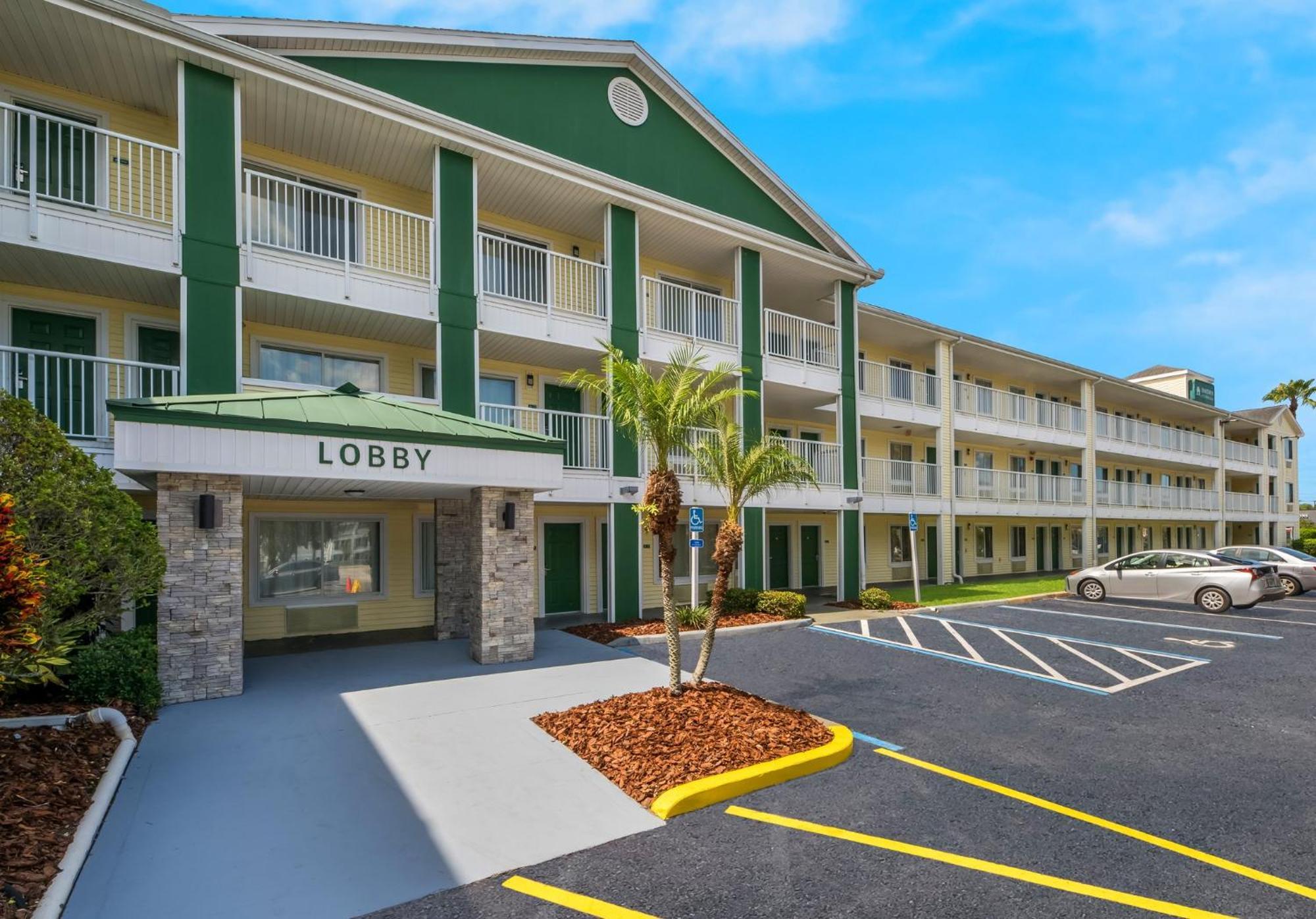 Hometowne Studios By Red Roof Orlando - Ucf Area Alafaya Εξωτερικό φωτογραφία