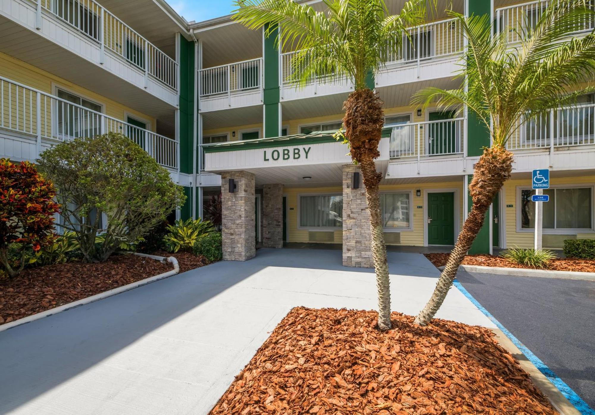 Hometowne Studios By Red Roof Orlando - Ucf Area Alafaya Εξωτερικό φωτογραφία